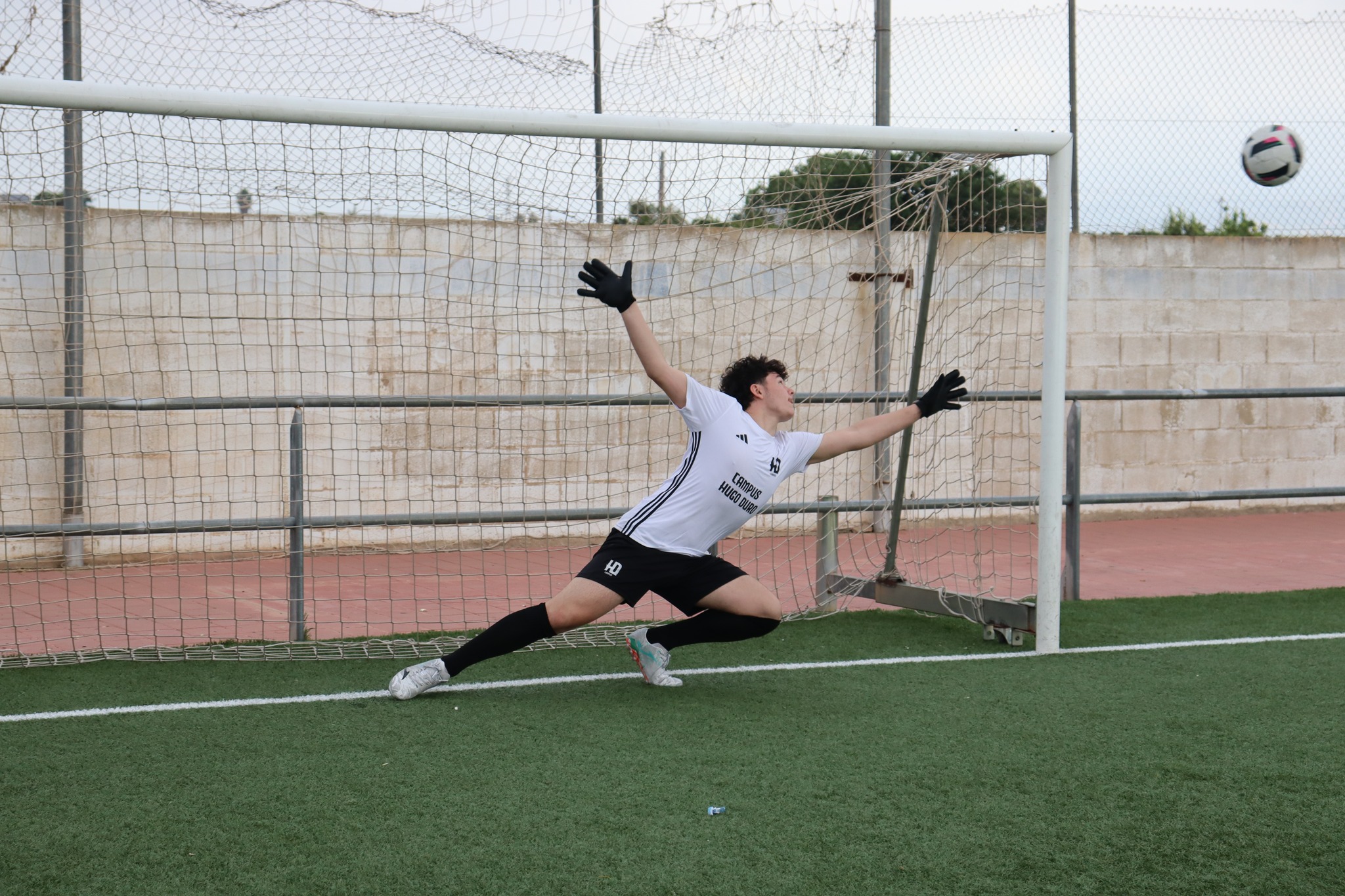 517152030_122102773718935556_9178568278725983553_n